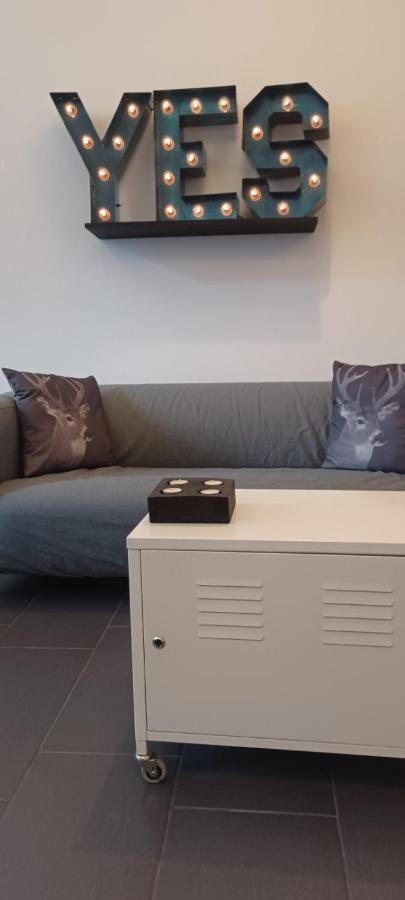 Studio Apartman Ada 萨莫博尔 外观 照片