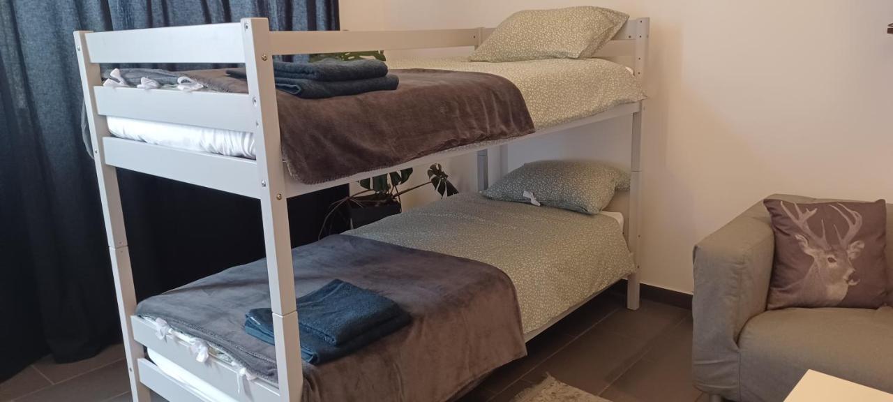 Studio Apartman Ada 萨莫博尔 外观 照片